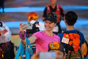 BIB: 4310, 241, 1636
                            <button type="button" onclick="openModal(22747920)" class="btn btn-primary btn-sm float-right btn-popup" data-toggle="modal" data-target=".modal-high-quality">
                        <i class="fas fa-shopping-cart"></i> Add to Cart
                    </button>
                                            <button type="button" onclick="isThisMe(22747920, true)" class="btn btn-success btn-sm float-right btn-popup btn-isme hidden" data-toggle="tooltip" data-placement="bottom" title="นี่คือรูปของคุณใช่ไหม คลิกที่นี่เพื่อเอาเข้าอัลบั้ม">
                        <i class="fas fa-plus"></i> Add to album
                    </button>
                    <button type="button" onclick="isThisMe(22747920, false)" class="btn btn-warning btn-sm float-right btn-popup btn-isnotme hidden">
                        <i class="fas fa-ban"></i> Remove from album
                    </button>